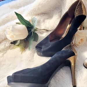 Elegant Black and Gold Peep-Toe Heels